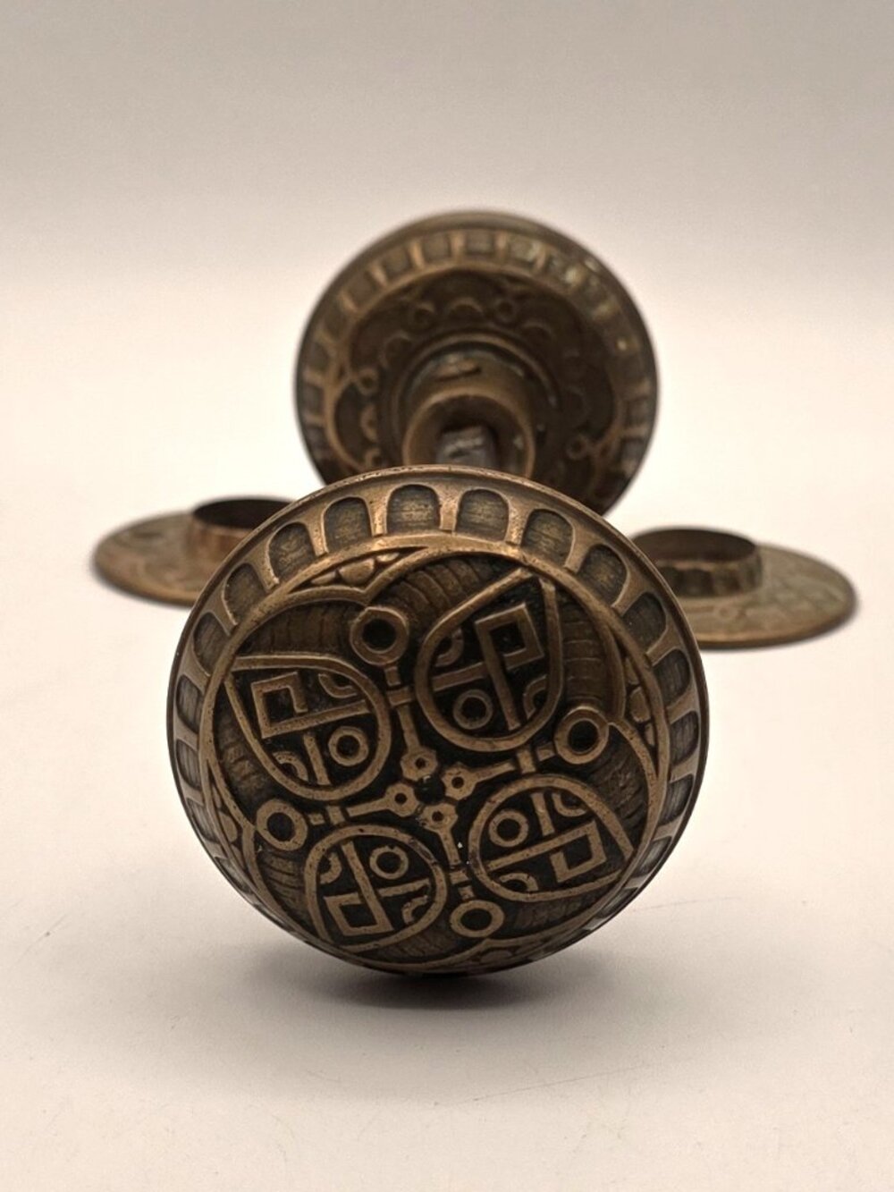 Antique 1880s Vernacular Four Fold Bronze Norwalk Passage Door Knobs w/Rosettes